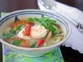 Cách nấu món canh Tom Yum Goong nóng hổi thơm phức