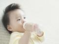 Mẹo hay: Lưu ý về chế độ nước cho trẻ 1 - 2 tuổi