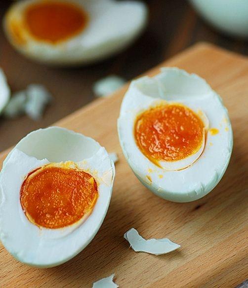 2 cách làm trứng muối dễ dàng tiện lợi