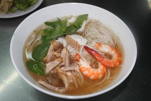 3 món ăn ngon trên đường Nguyễn Cảnh Chân
