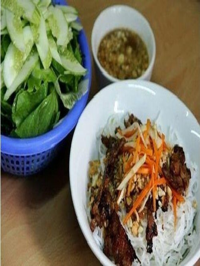 Cuối tuần làm bún thịt nướng đãi cả nhà