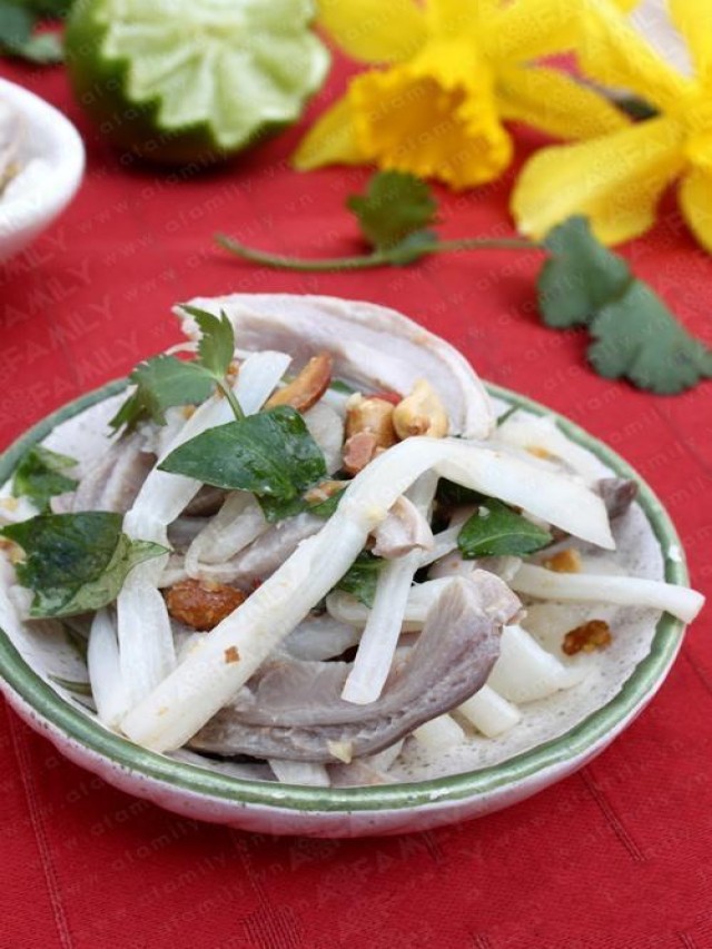 Gỏi bao tử ngó sen - món ngon ngày nóng