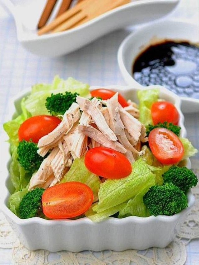 Salad gà chua ngọt dễ ăn