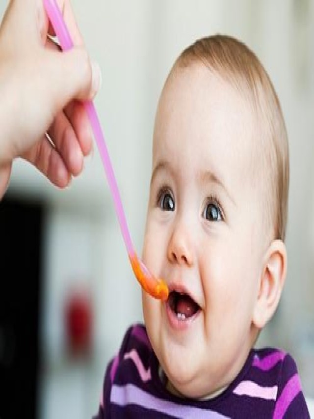 Trẻ dễ rối loạn tiêu hóa nếu ăn dặm sớm